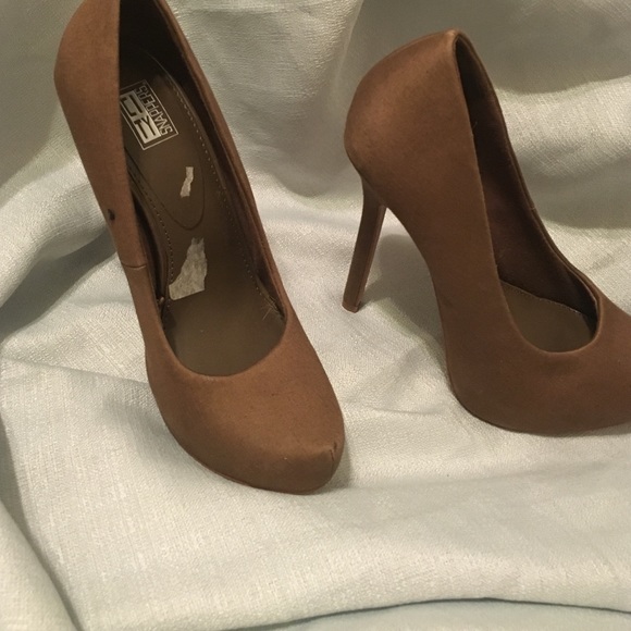 Tan heels