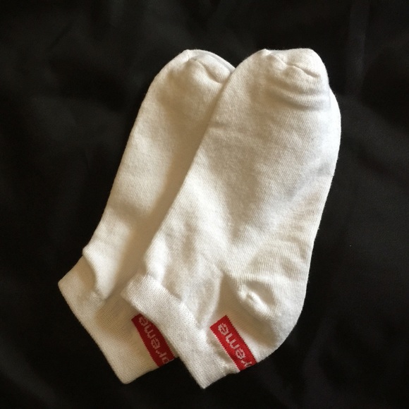Supreme Socks