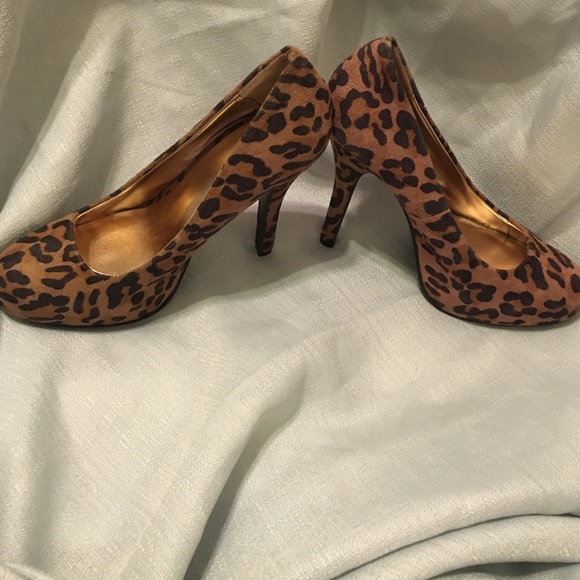 Leopard heels
