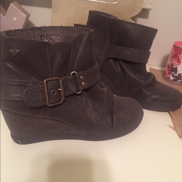 Roxy ankle wedge boots