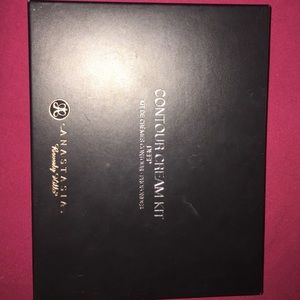 Anastasia Beverly Hills contour cream kit (deep)