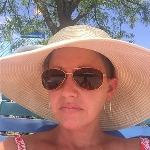 Meet your Posher, Jen