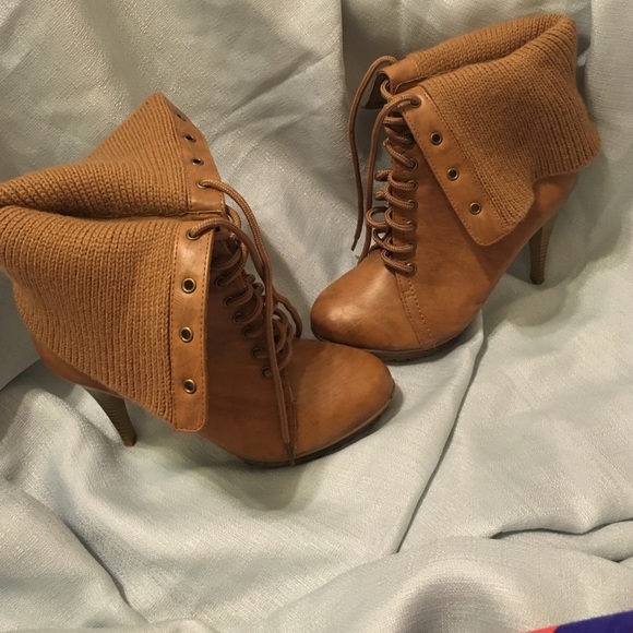 Cute boots!