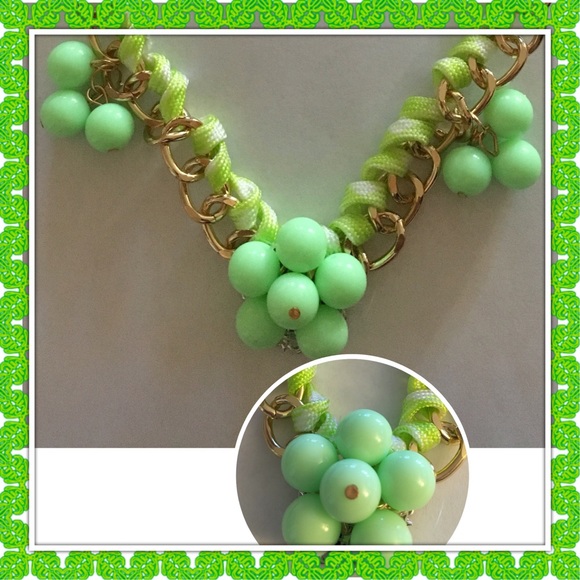 Very cute necklace. New