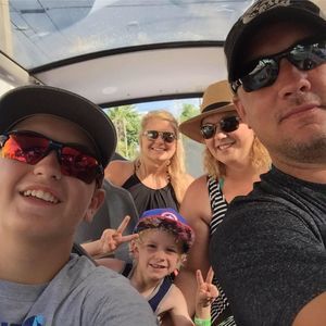 Meet your Posher, Carrie