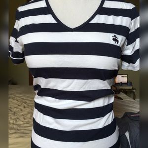 Striped V-neck luxury tee