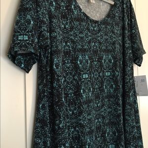 Lularoe perfect tee medium