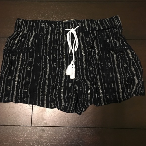 Navy Leni Shorts