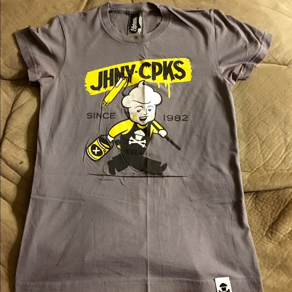 Johnny Cupcakes t-shirt, size medium - Picture 1 of 3