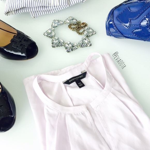 Banana republic sleeveless lavender top