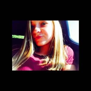 Meet your Posher, Ava