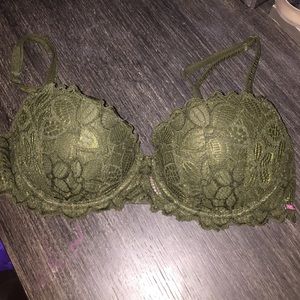 brand new victoria secret laced bra.