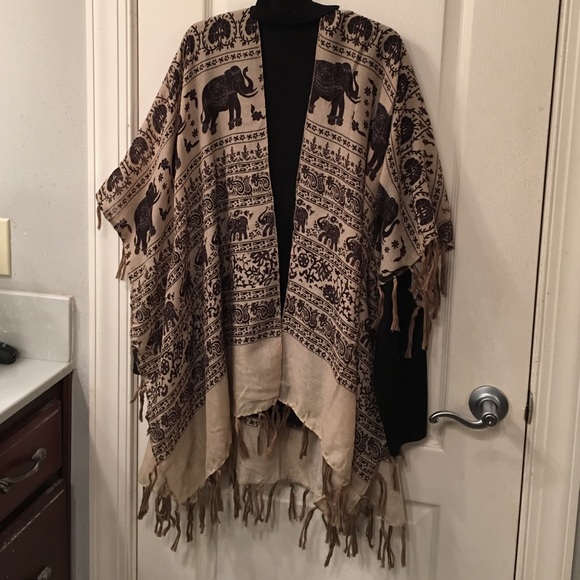 Sweaters - Black/tan Poncho cover up