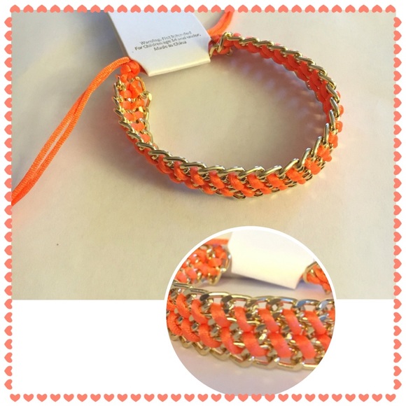 Very cut bracelet