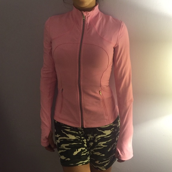 Adorable Lululemon zip up