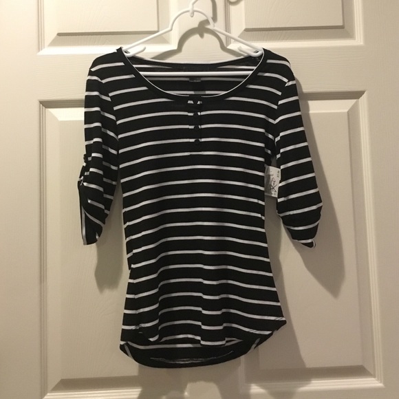 quarter sleeve shirt