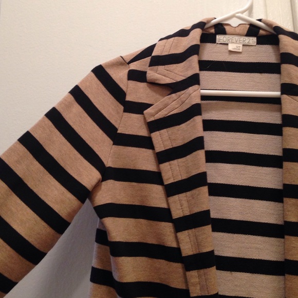 Light Cotton Blazer - Picture 2 of 5