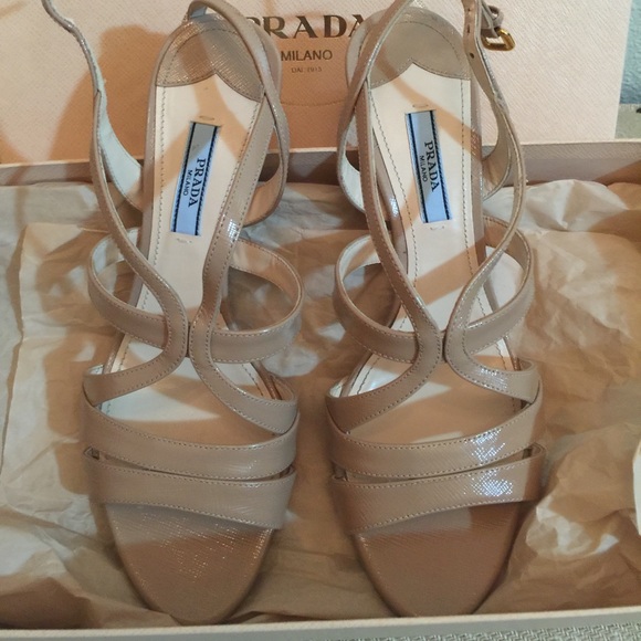 Prada shoes 👠💯% authentic