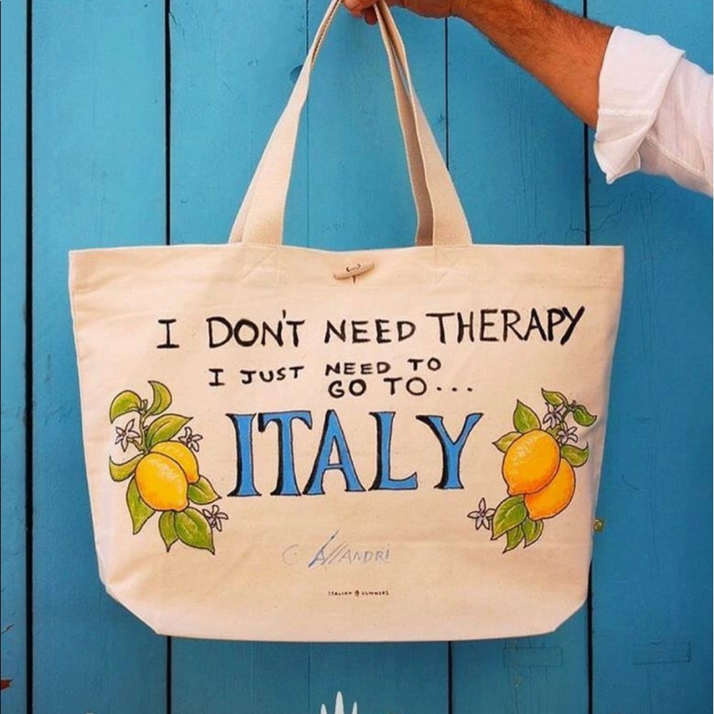 HANDBAGS  Up to 50% OFF