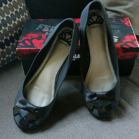 One day sale!! Cute Black Ballet Flats!