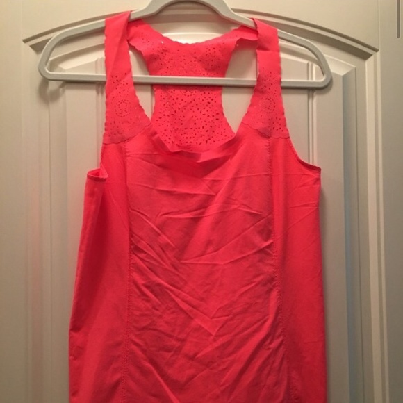 Coral lululemon top size 8