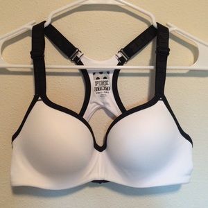NWOT Victoria's Secret Pink Ultimate (Push Up)