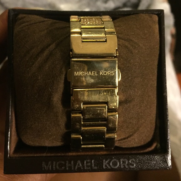 Micheal Kors Glitz Watch - Picture 2 of 4