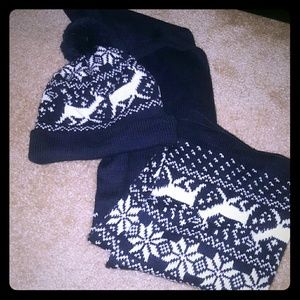 Scarf and hat set