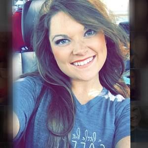 Meet your Posher, Courtney