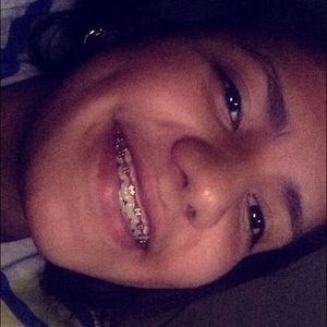 Meet your Posher, Estefania