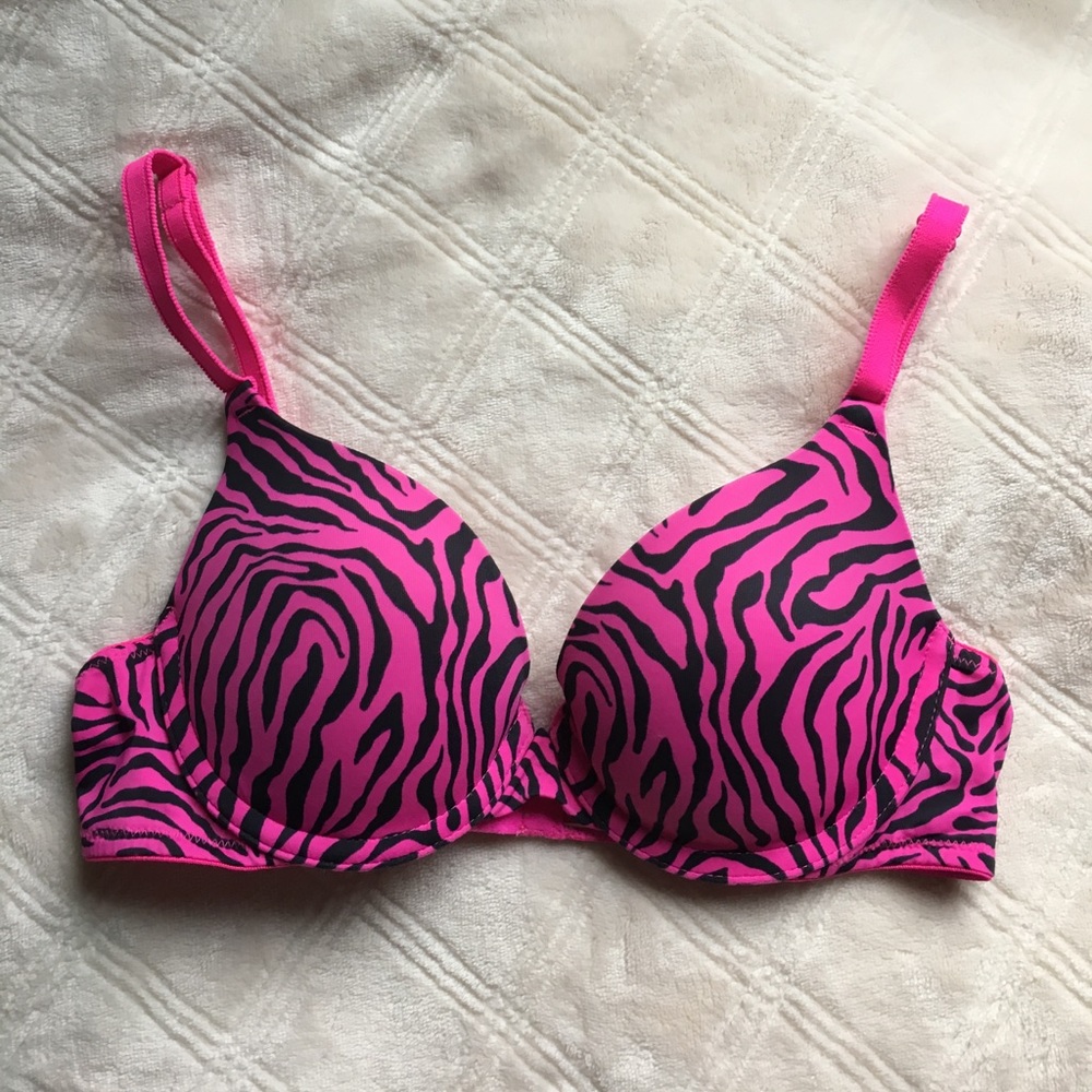 Victoria's Secret Pink push-up bra