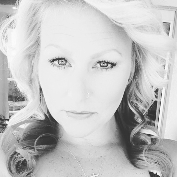 Meet your Posher, Brittney - Picture 1 of 1