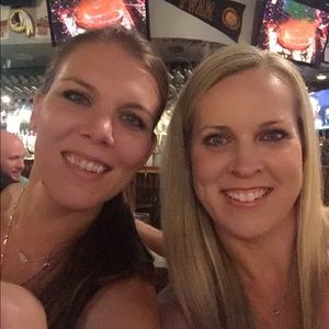 Meet your Posher, Crystal