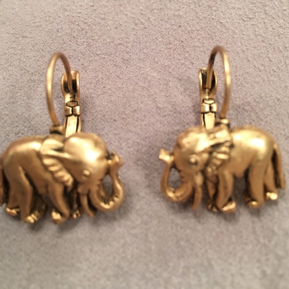 Jewelry - ALABAMA FANS Elephant Pierced Earrings gold tone