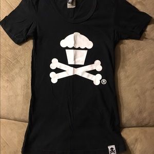 Johnny Cupcakes size small original crossbones