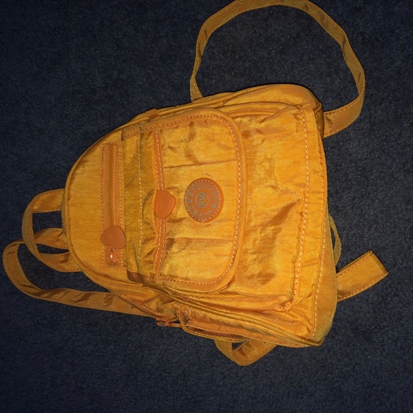 Mini orange backpack - Picture 2 of 4