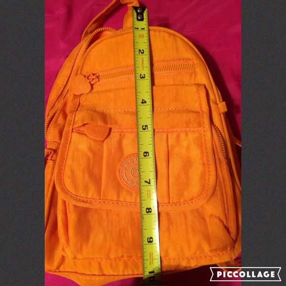 Mini orange backpack - Picture 3 of 4