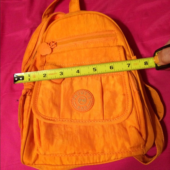Mini orange backpack - Picture 4 of 4