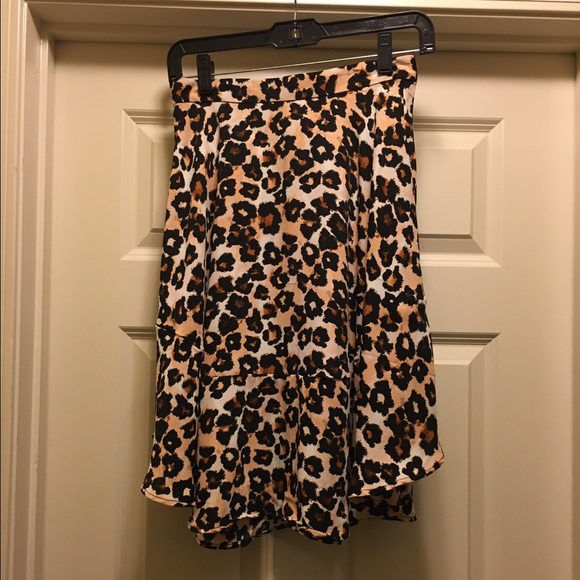 Leopard print skirt