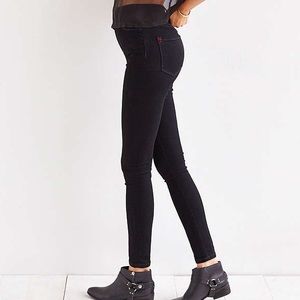 BDG HIGH RISE DENIM