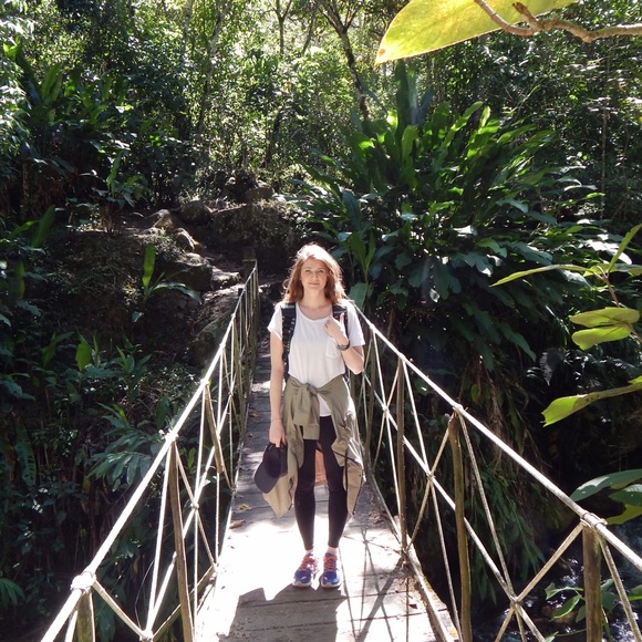 Meet your Posher, KC - Picture 3 of 4