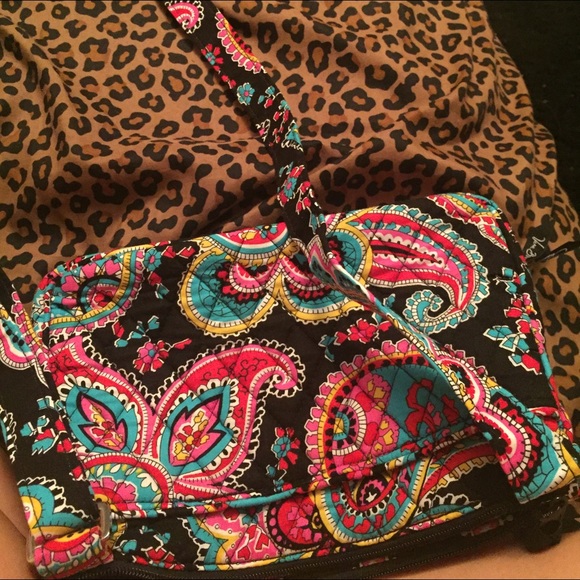 BRAND NEW Vera Bradley little hipster cross body! - Picture 4 of 4