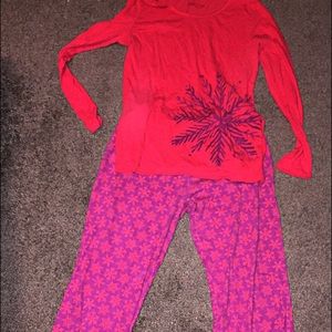 💝 Vibrant fall/winter pj's 💝