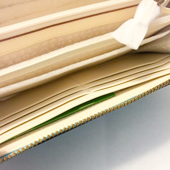 Brand New Kate Spade Mikas Pond Lacey Wallet! - Picture 3 of 4