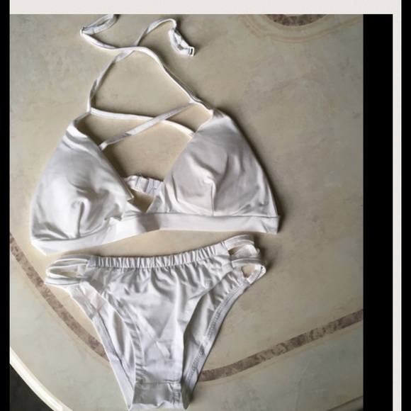 Black Spaghetti Strap Padded Bikini - Picture 4 of 5