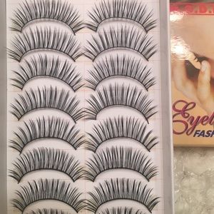 Mink eyelashes set of ten pairs