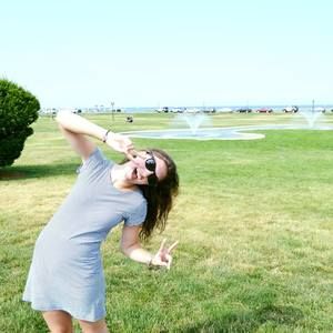 Meet your Posher, Alli