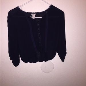 Ties up in the front bottom