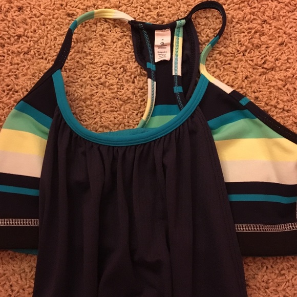 Lululemon no limits tank size 4 HUGE SALE