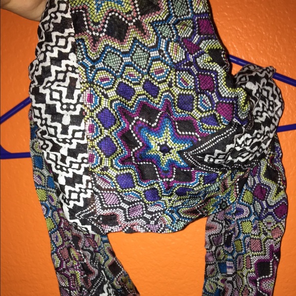 Scarf - Picture 2 of 2